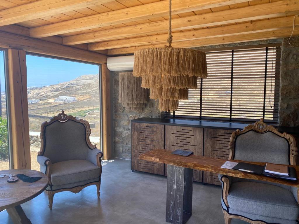 KHAMSA Mykonian Suites room 2
